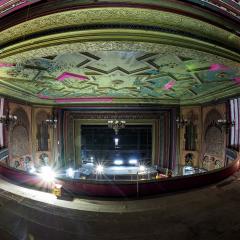 Auditorium of the Granada with a view to the stage